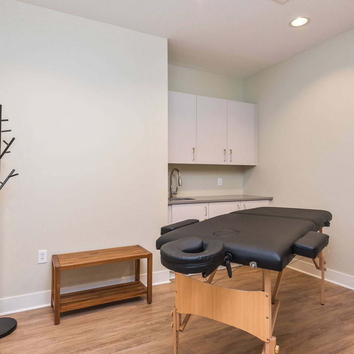 Avenue 80 apartments in Overland, KS spa room with massage table